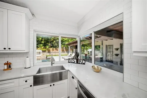 6129 Leeland Street S St Petersburg FL 33715