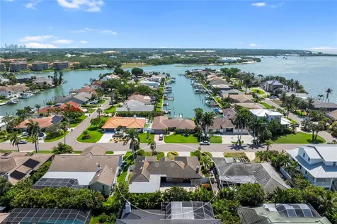 6129 Leeland Street S St Petersburg FL 33715