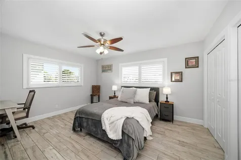 6129 Leeland Street S St Petersburg FL 33715