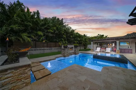 6129 Leeland Street S St Petersburg FL 33715