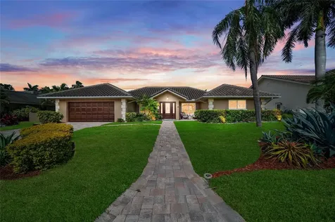 6129 Leeland Street S St Petersburg FL 33715