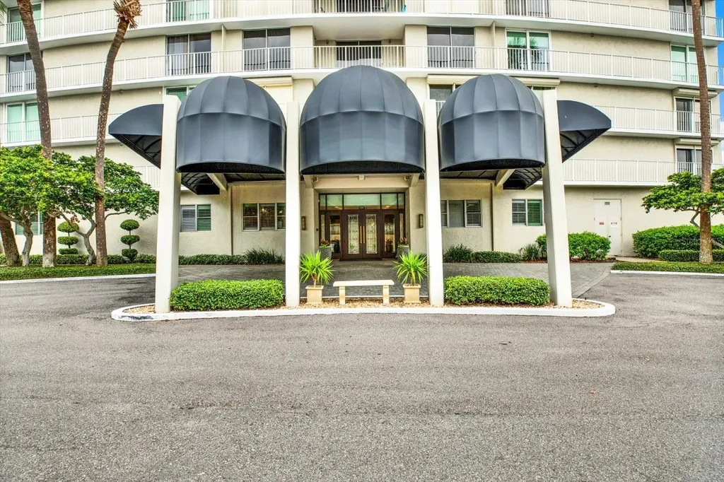 2611 Bayshore Boulevard Tampa FL 33629