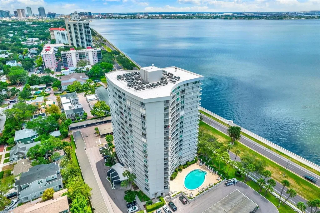 2611 Bayshore Boulevard Tampa FL 33629