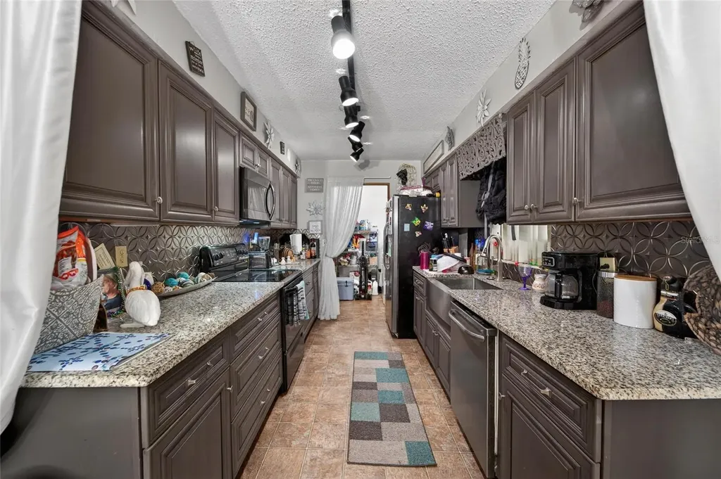 1740 Cherry Lane Lakeland FL 33811
