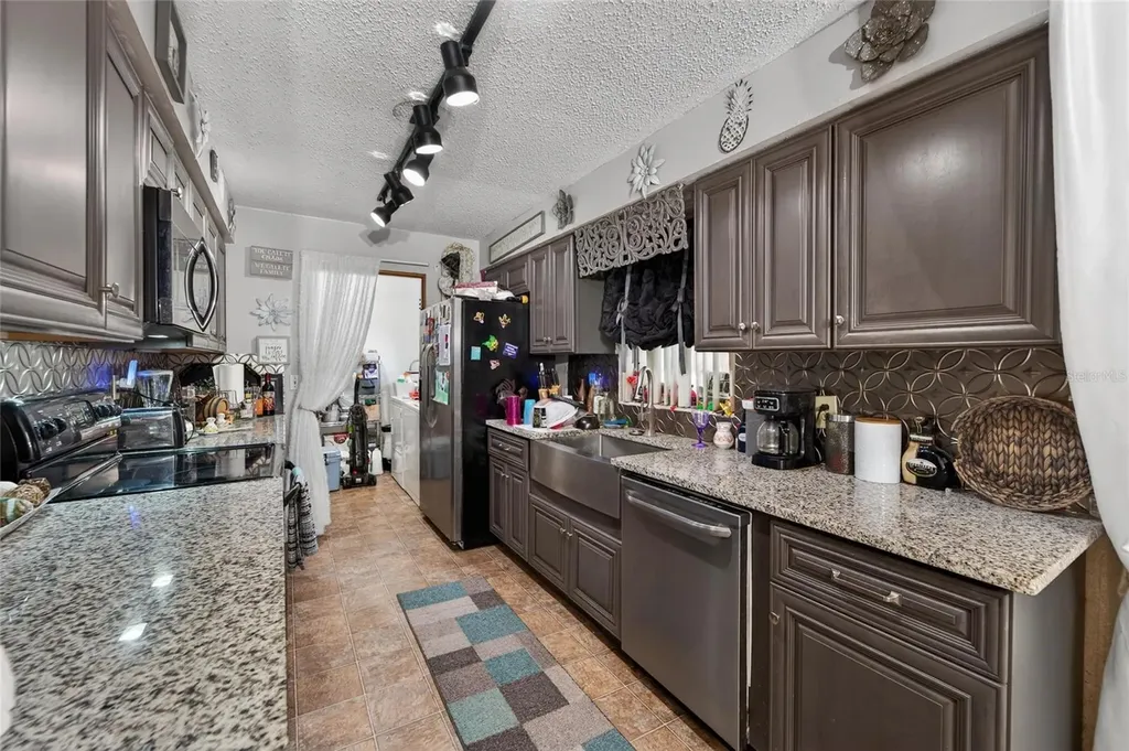 1740 Cherry Lane Lakeland FL 33811