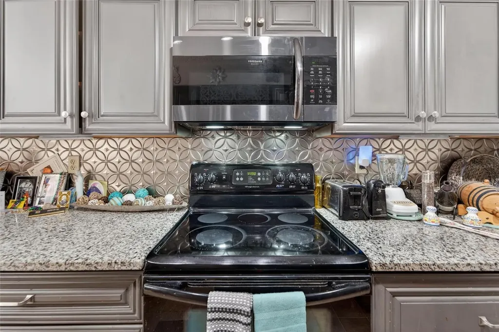 1740 Cherry Lane Lakeland FL 33811