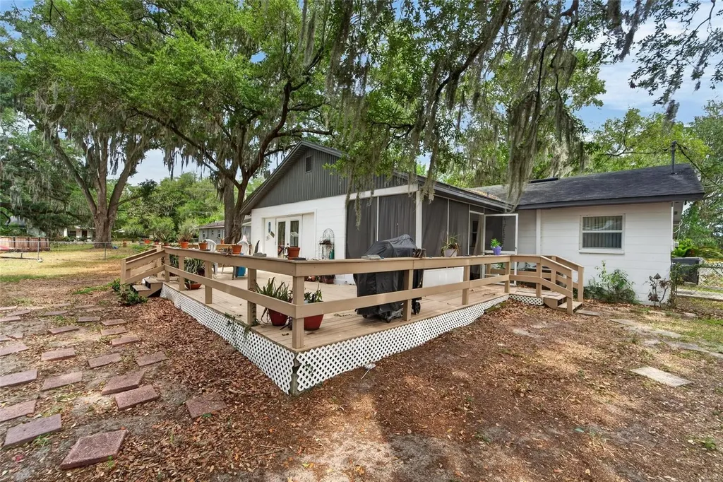 1740 Cherry Lane Lakeland FL 33811