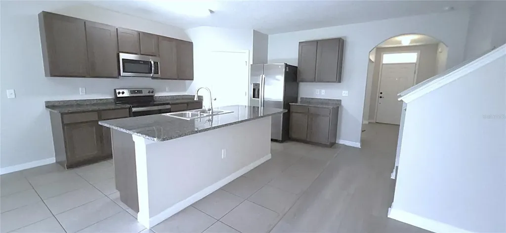 9628 Troncais Circle Thonotosassa FL 33592