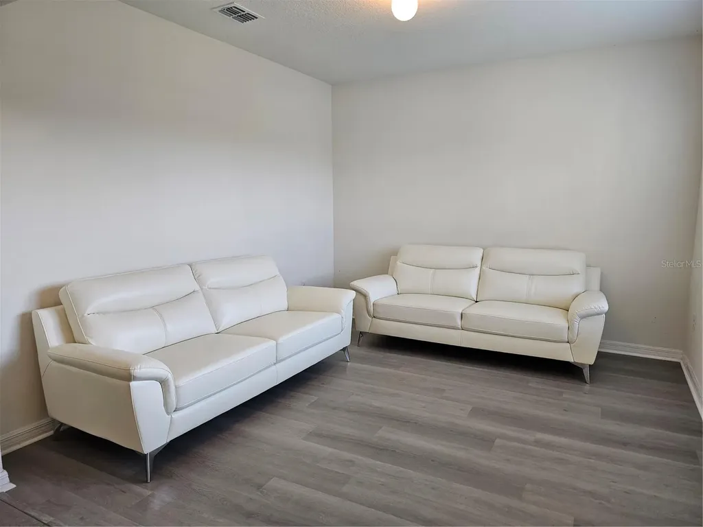 9628 Troncais Circle Thonotosassa FL 33592