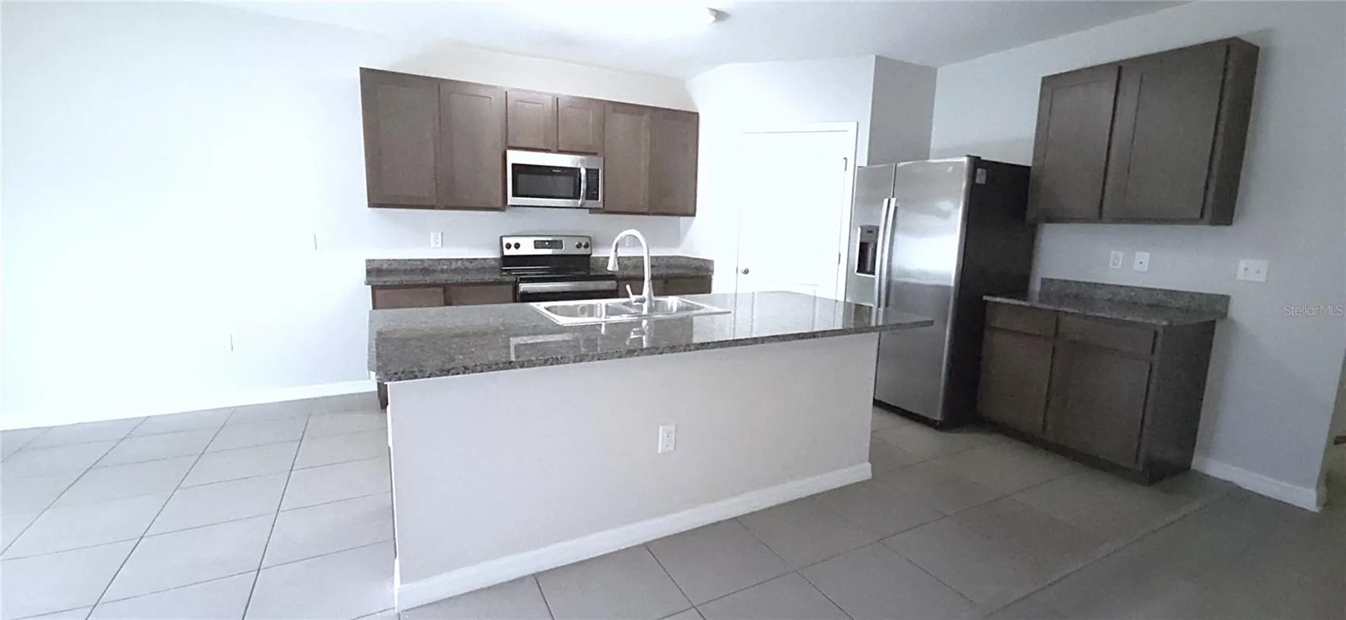 9628 Troncais Circle Thonotosassa FL 33592