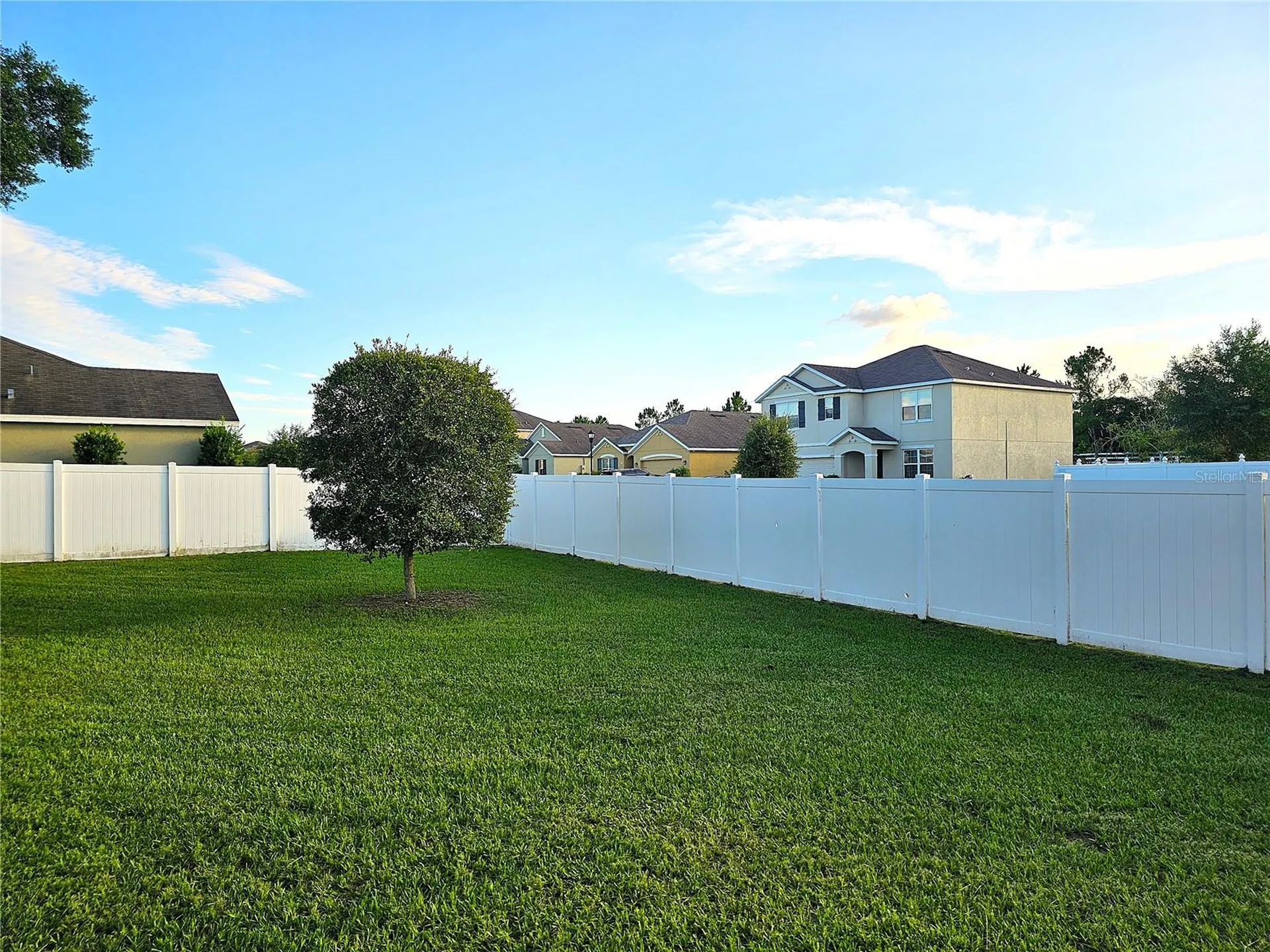 9628 Troncais Circle Thonotosassa FL 33592
