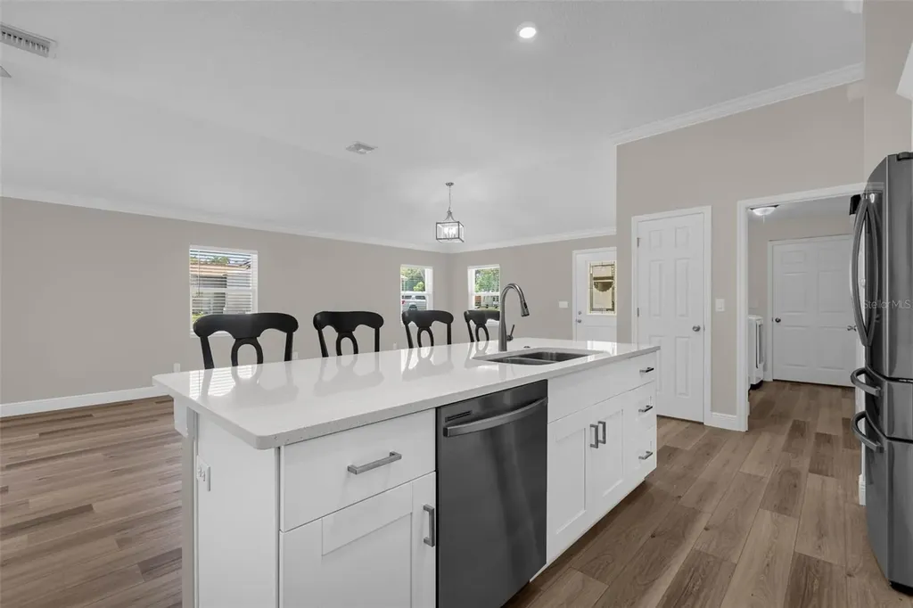 706 Stanley Avenue Wildwood FL 34785