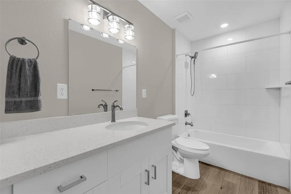706 Stanley Avenue Wildwood FL 34785