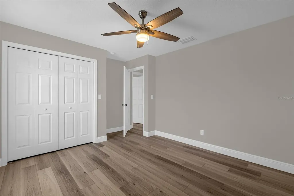 706 Stanley Avenue Wildwood FL 34785