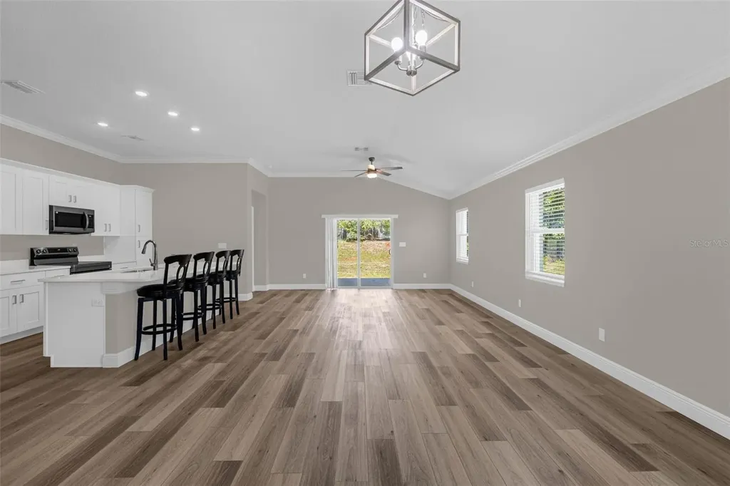 706 Stanley Avenue Wildwood FL 34785