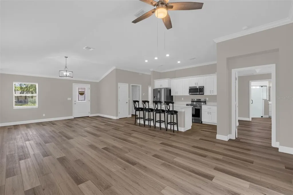 706 Stanley Avenue Wildwood FL 34785