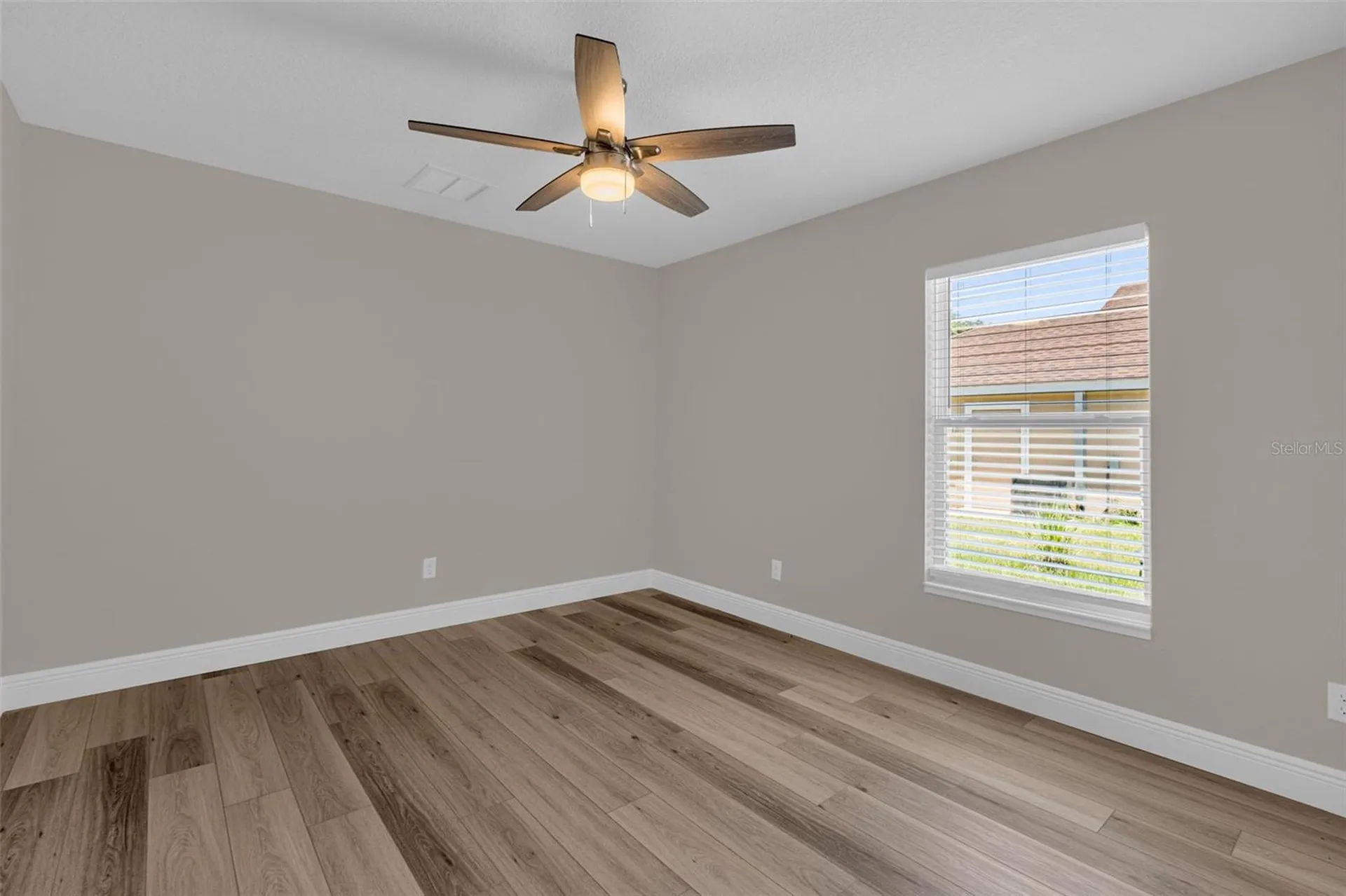 706 Stanley Avenue Wildwood FL 34785