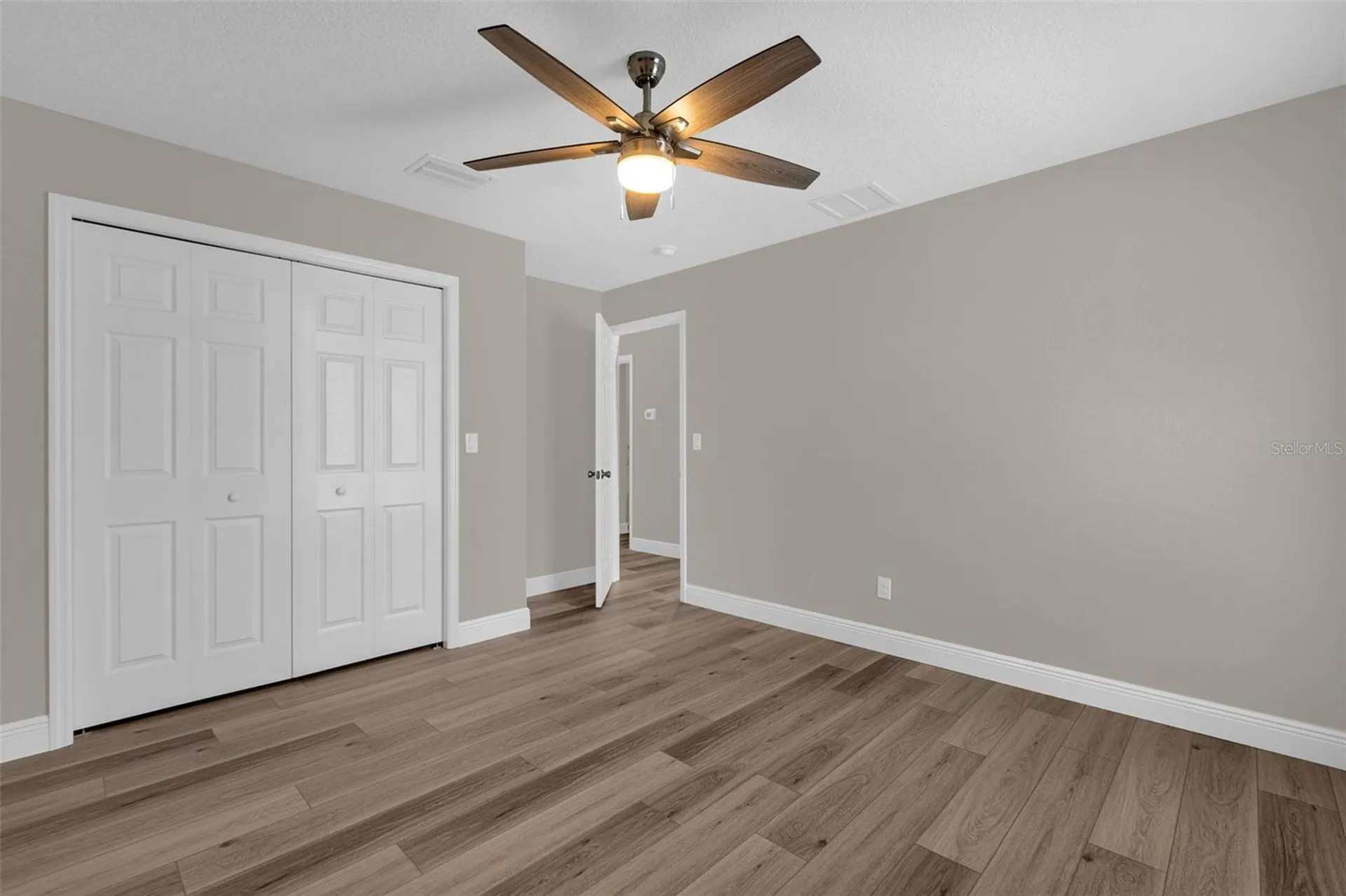 706 Stanley Avenue Wildwood FL 34785