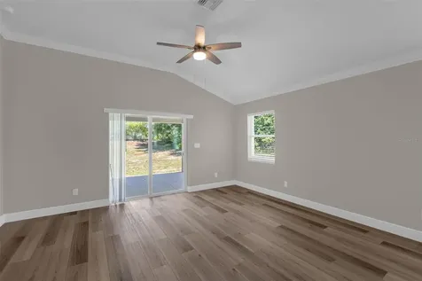 706 Stanley Avenue Wildwood FL 34785