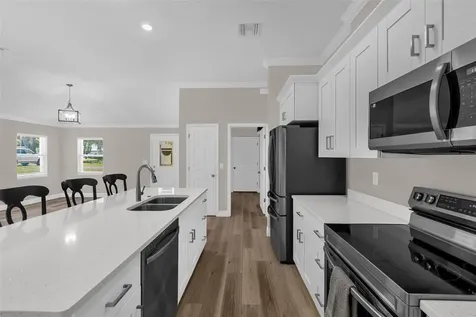 706 Stanley Avenue Wildwood FL 34785