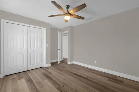 706 Stanley Avenue Wildwood FL 34785