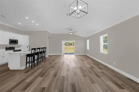 706 Stanley Avenue Wildwood FL 34785