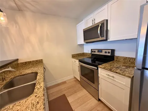 4821 W Mcelroy Avenue Tampa FL 33611