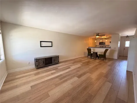 4821 W Mcelroy Avenue Tampa FL 33611