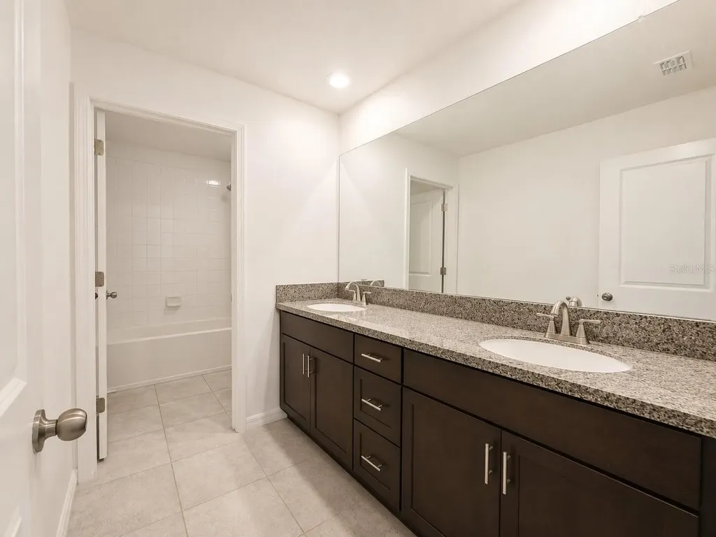 5462 Grays Harbor Court Wimauma FL 33598