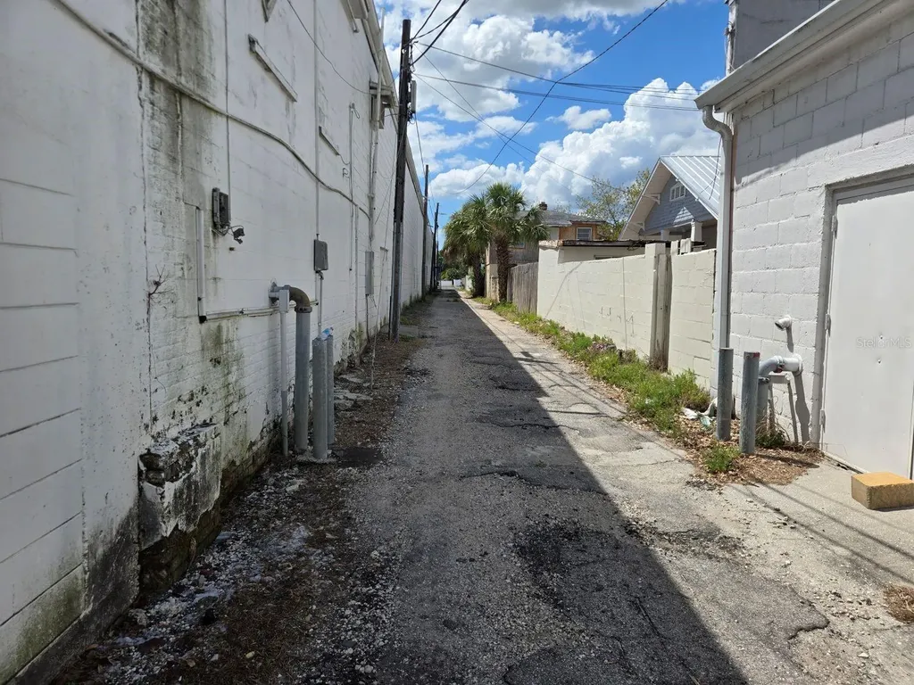 2902 W Chestnut Street Tampa FL 33607