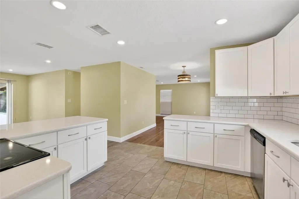 2340 Merrily Circle S Seffner FL 33584