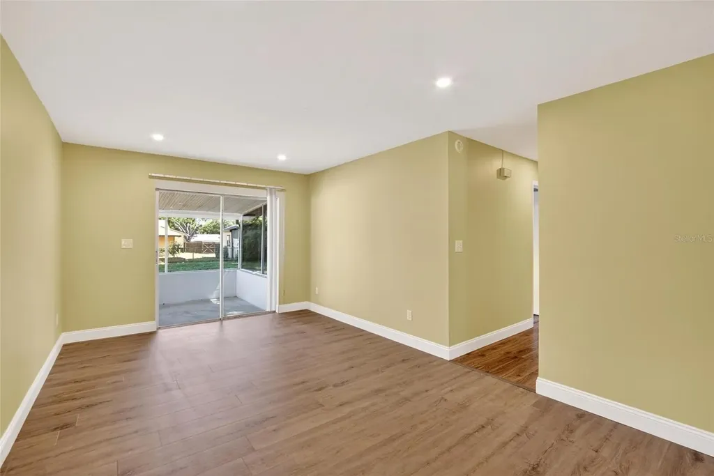 2340 Merrily Circle S Seffner FL 33584
