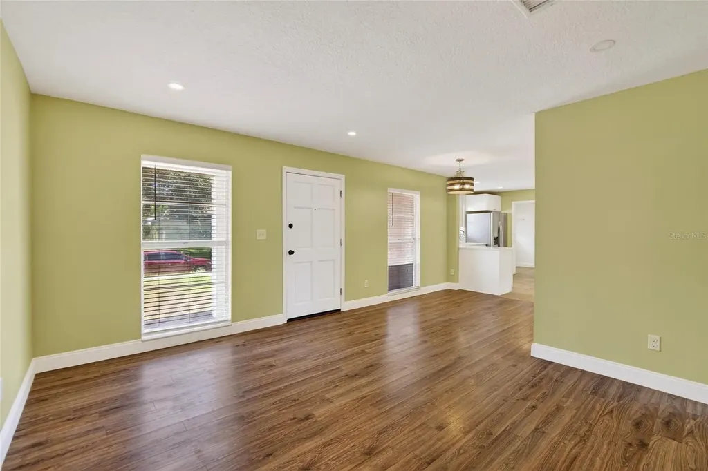 2340 Merrily Circle S Seffner FL 33584