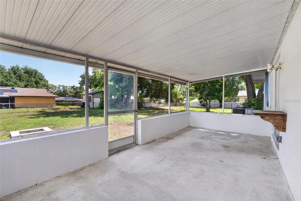 2340 Merrily Circle S Seffner FL 33584
