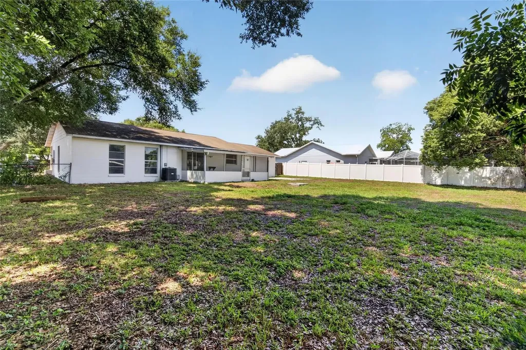 2340 Merrily Circle S Seffner FL 33584