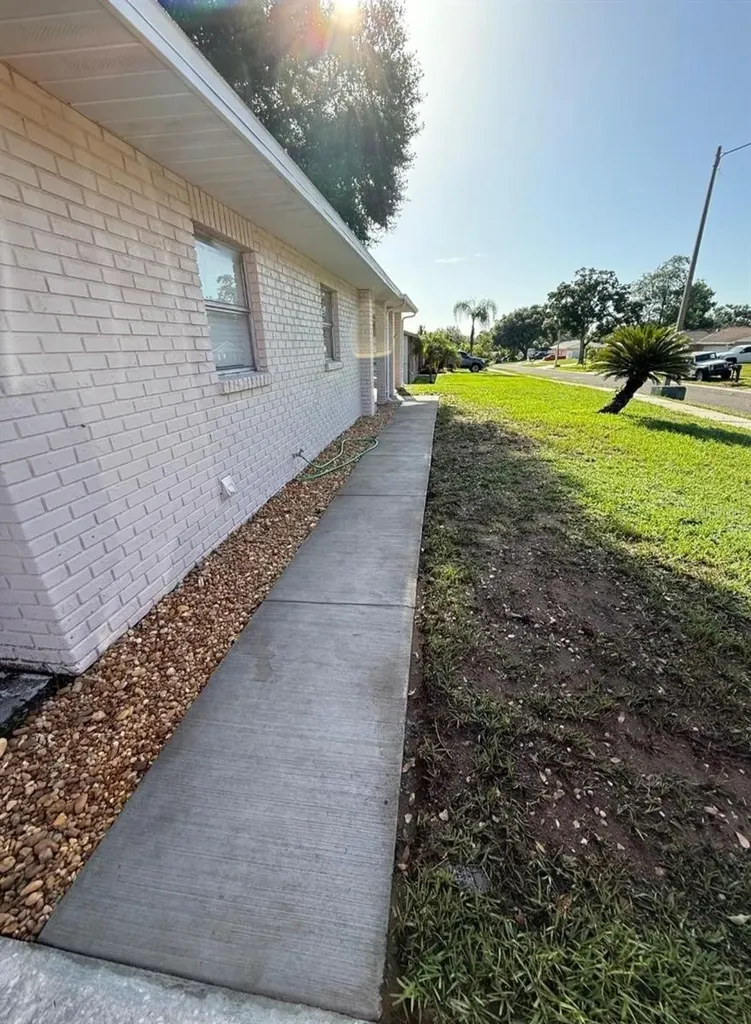 2340 Merrily Circle S Seffner FL 33584