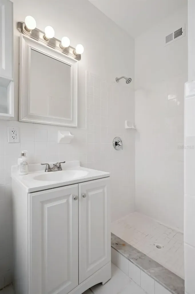 7019 Alvina Way Orlando FL 32822