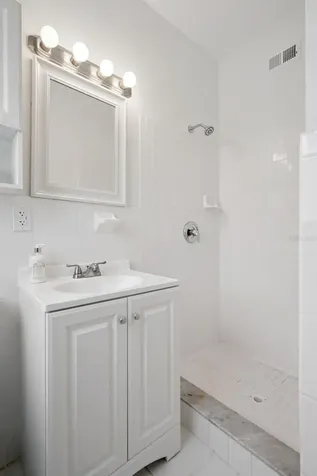 7019 Alvina Way Orlando FL 32822