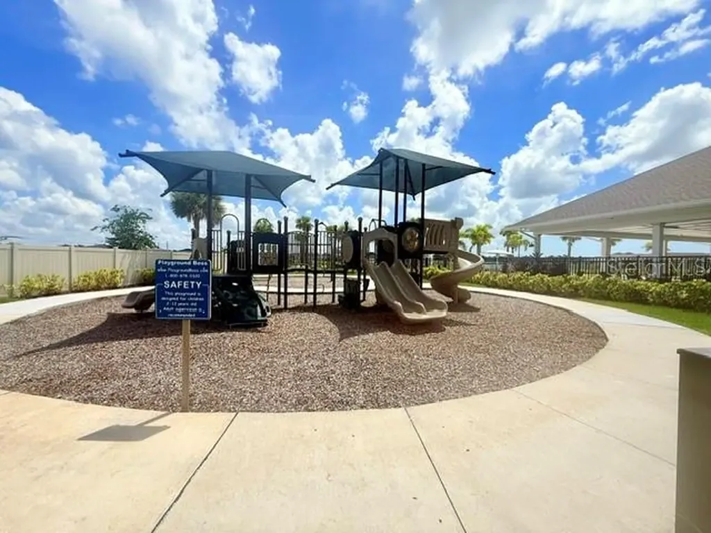 9544 Sandy Bluffs Circle Parrish FL 34219