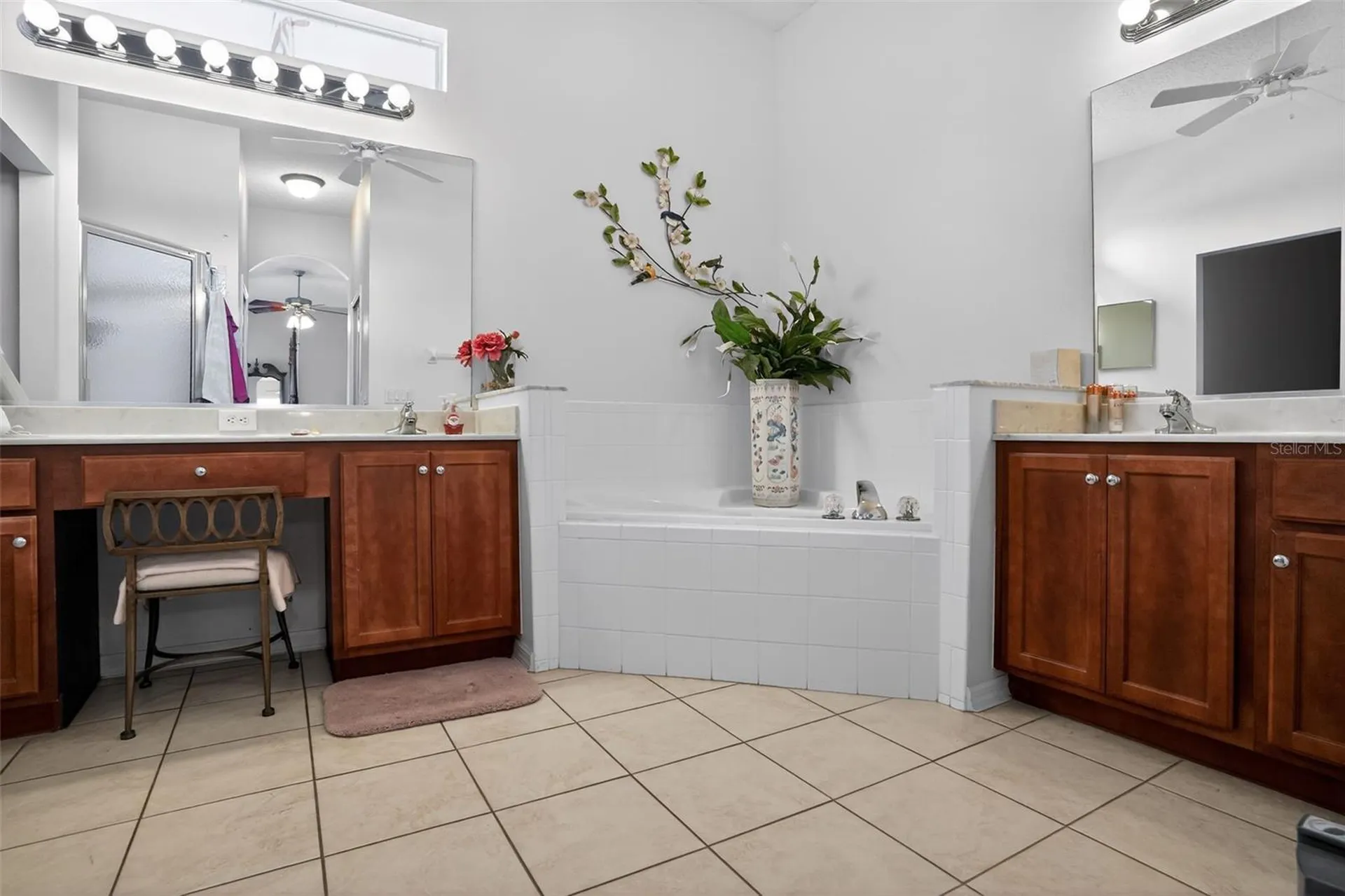 24001 Robinwood Street Leesburg FL 34748