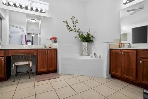 24001 Robinwood Street Leesburg FL 34748