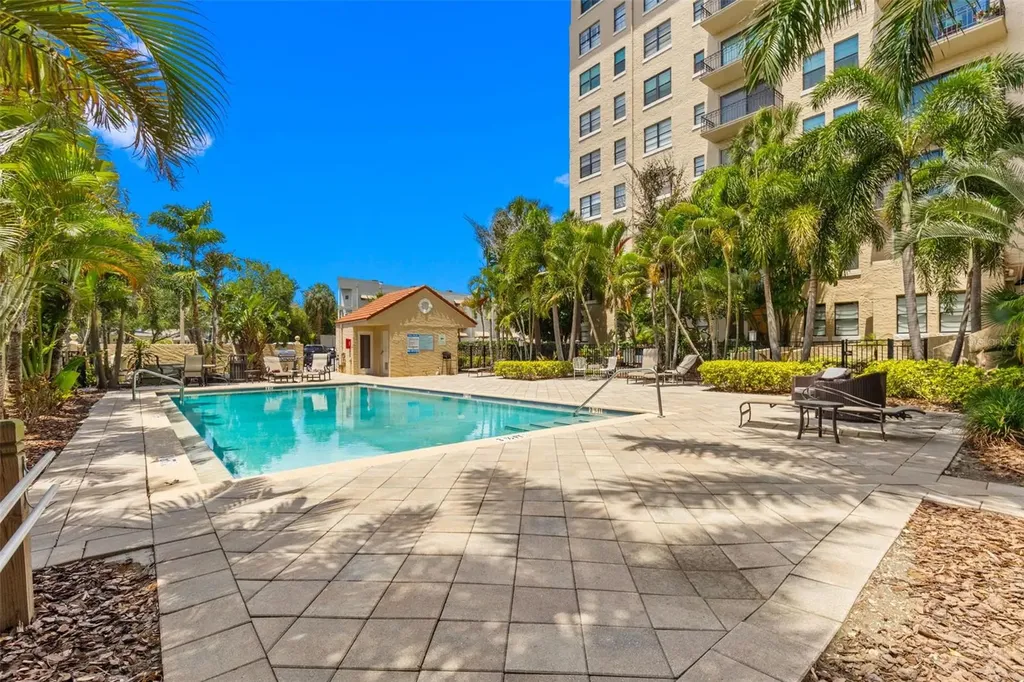 2109 Bayshore Boulevard Tampa FL 33606