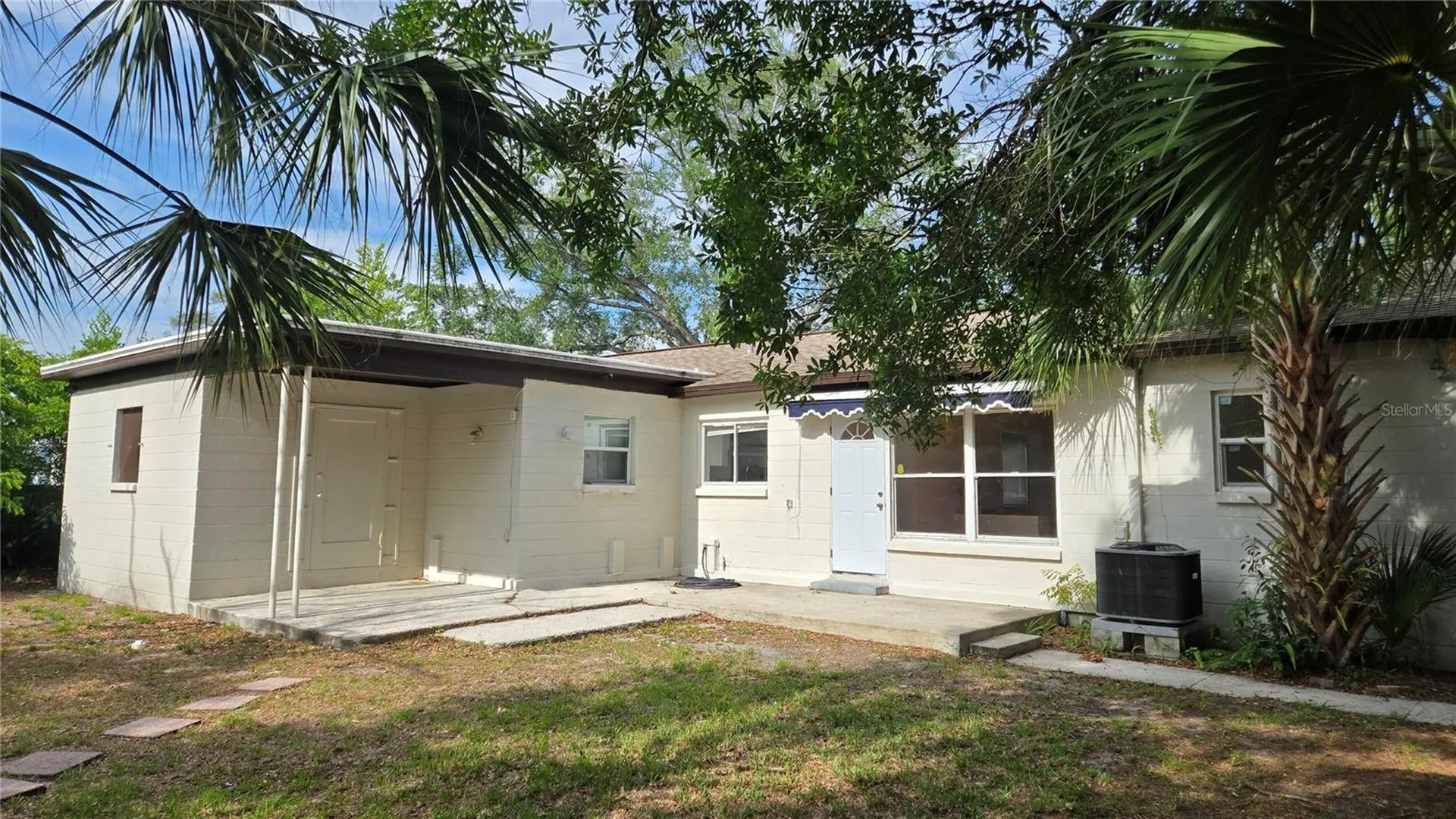 10206 N Oakleaf Avenue Tampa FL 33612