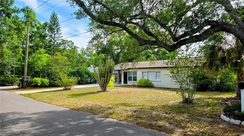 10206 N Oakleaf Avenue Tampa FL 33612