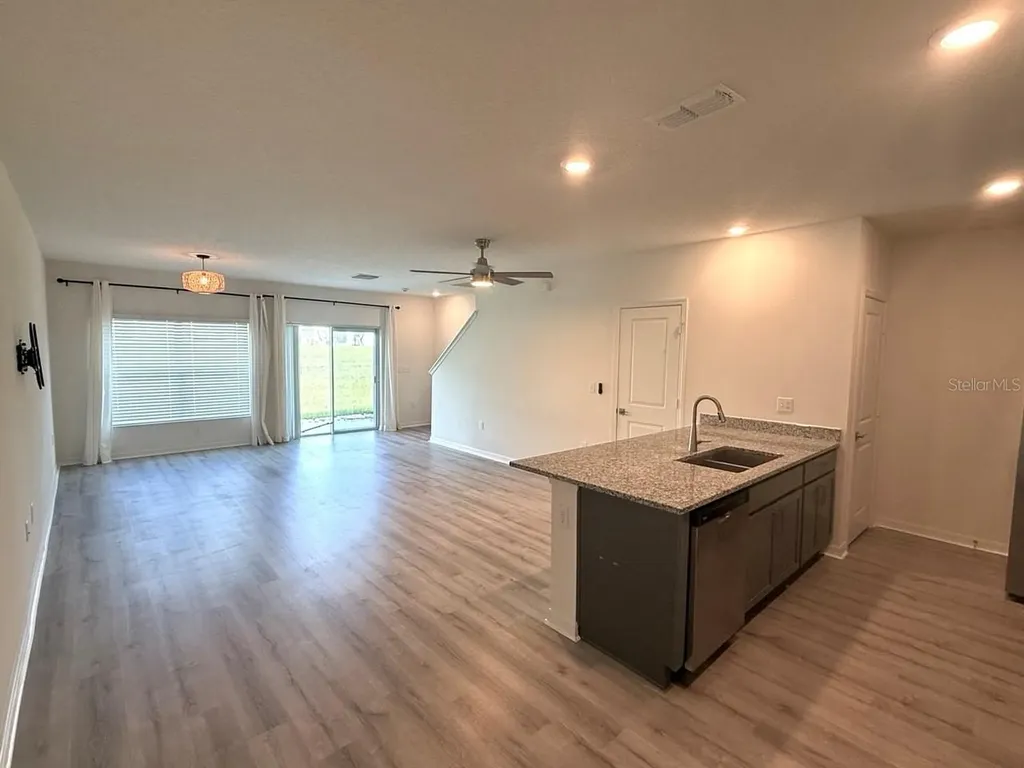 710 Stoney Point Circle Davenport FL 33896