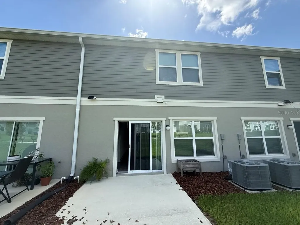 710 Stoney Point Circle Davenport FL 33896
