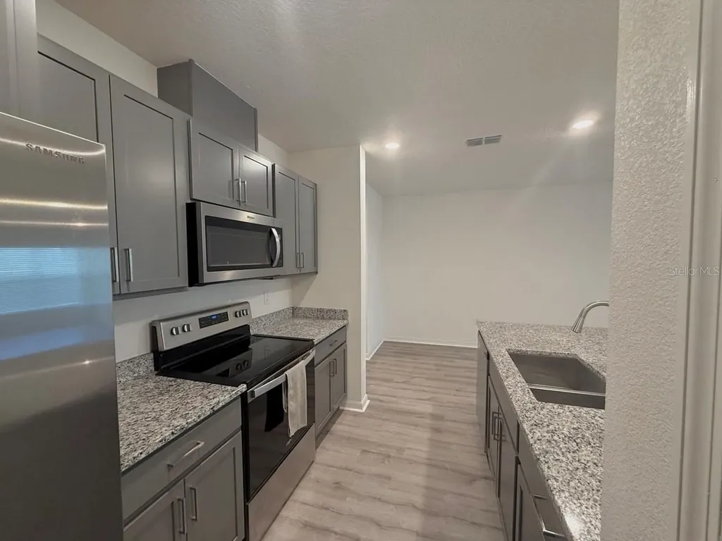 710 Stoney Point Circle Davenport FL 33896