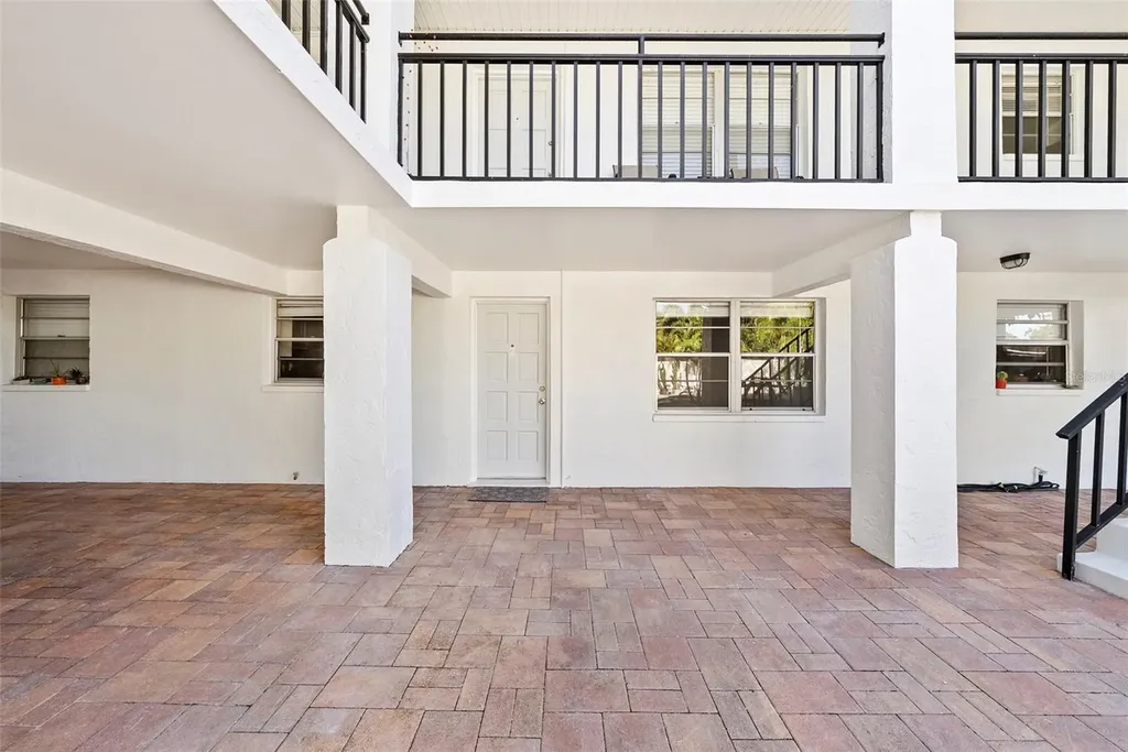 3036 6th Avenue N St Petersburg FL 33713
