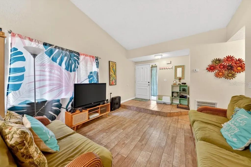 214 Perth Court Winter Springs FL 32708
