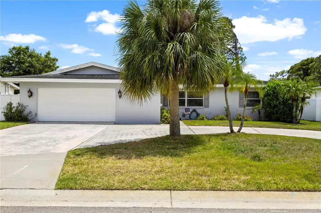 1930 74th Avenue N St Petersburg FL 33702